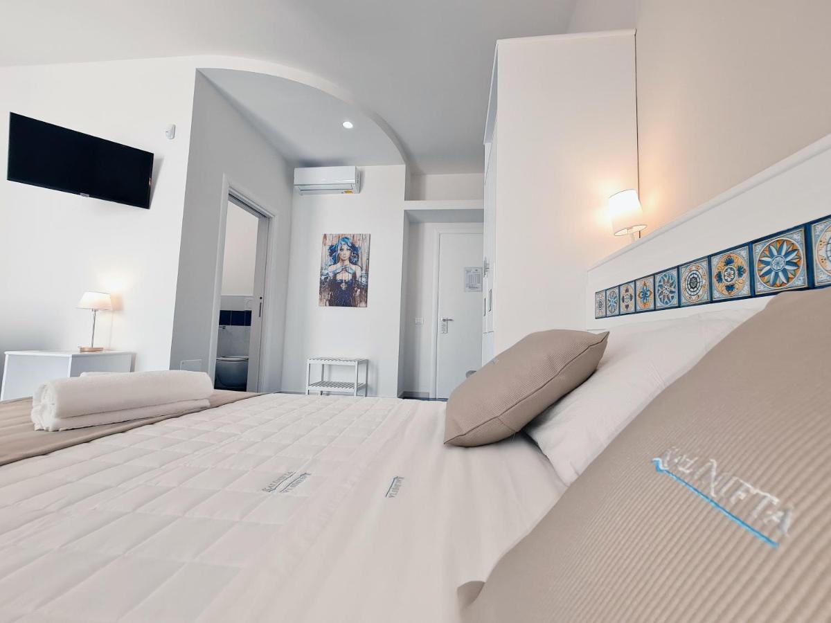 Kalinifta Rooms Apartment Торре-Лапилло Экстерьер фото